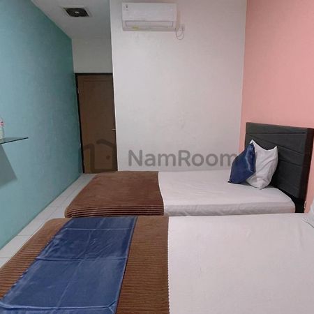 Cempaka Residence By Namroom Jakarta Luaran gambar